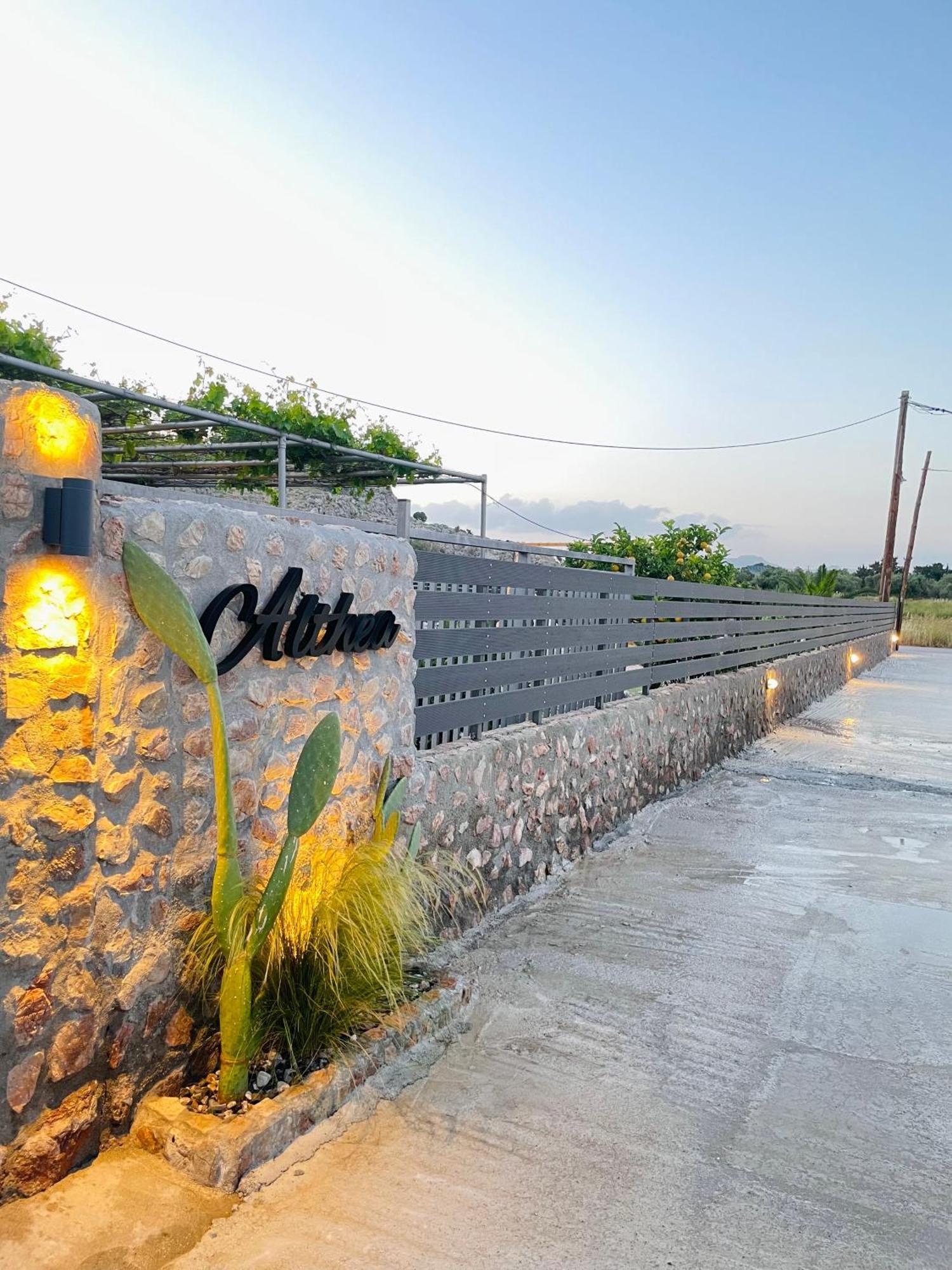 Althea Apartments 科林比亚 外观 照片
